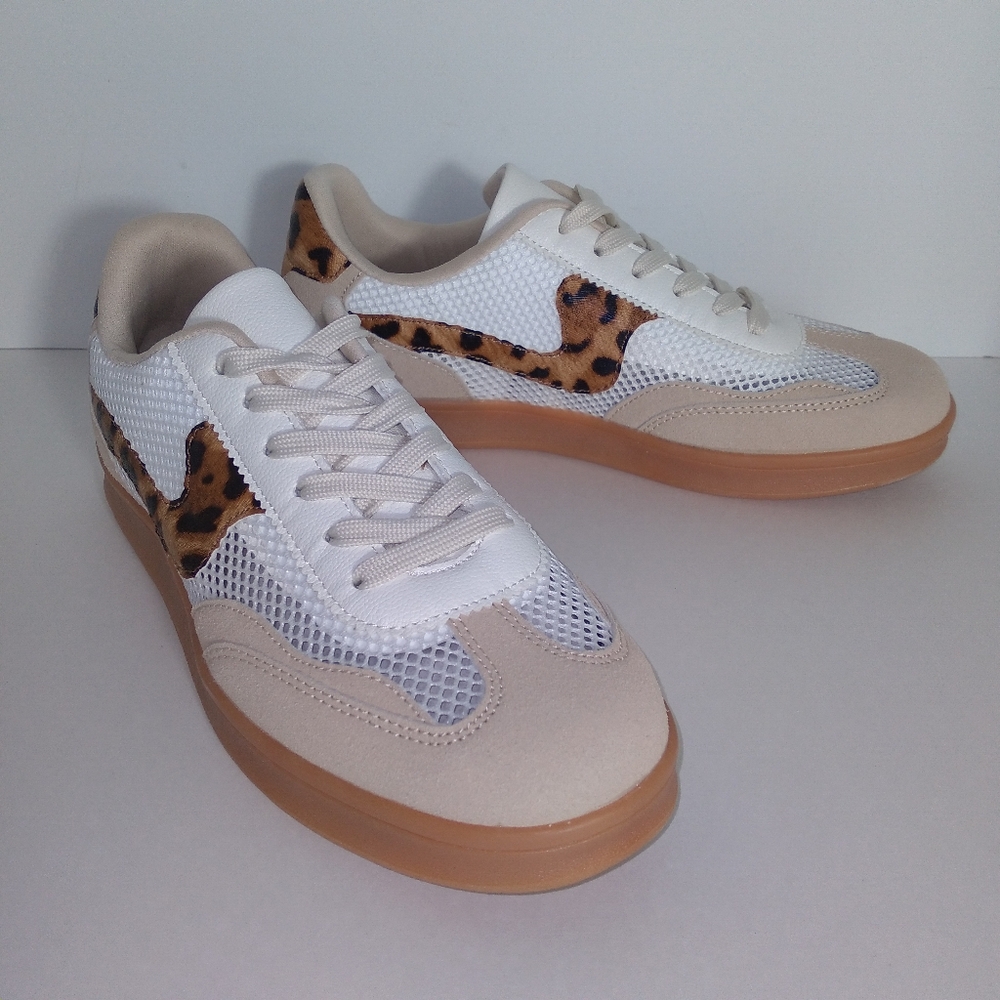Leopard Print White Mesh Low Top Sneakers - Picture 1 of 6